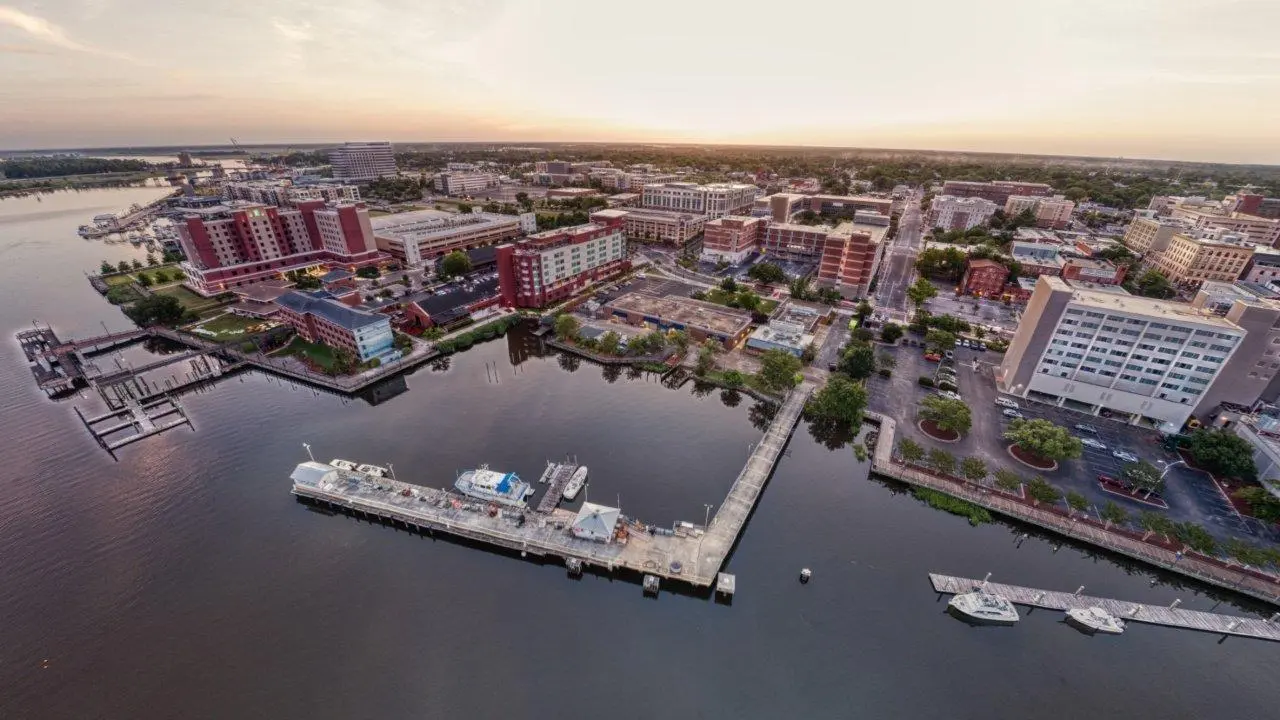 🌐 Cape Fear Community College Campus in Wilmington,NC, USA