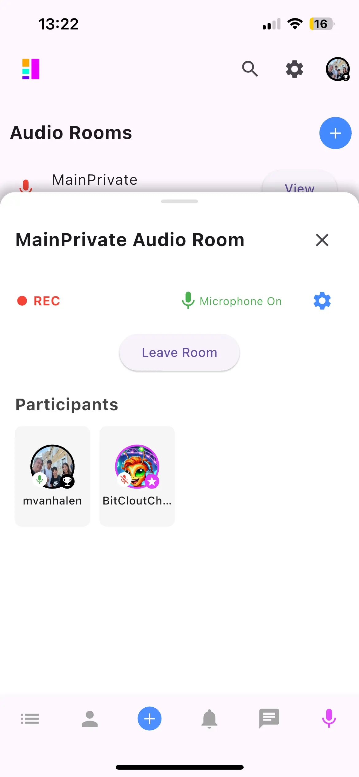 👀 Coming to InterSocial App soon and later nftz.me. Work in progress! First tests with @Krassenstein and @NFTvanHalen look promising!