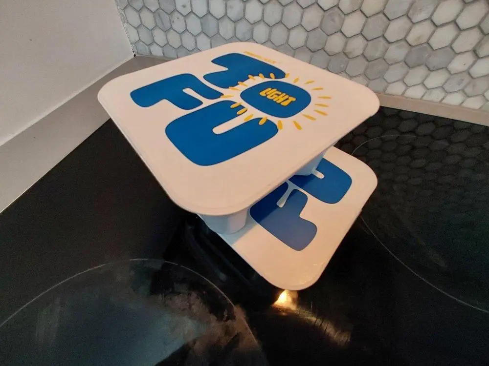 Yay! Couple of tofu lights arrived today. Looking forward to testing these out and making a video about them for my store too ;) (maybe even tikky tokky too) 