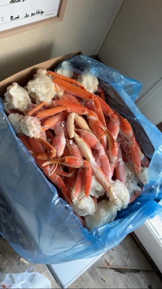 Did I need 20 LBs of snow crab legs? Definitely not……..

Could I say no to a 20 LB box of snow crab legs for $160? 
Definitely fucking not 
Pinned to Storiboard @stori