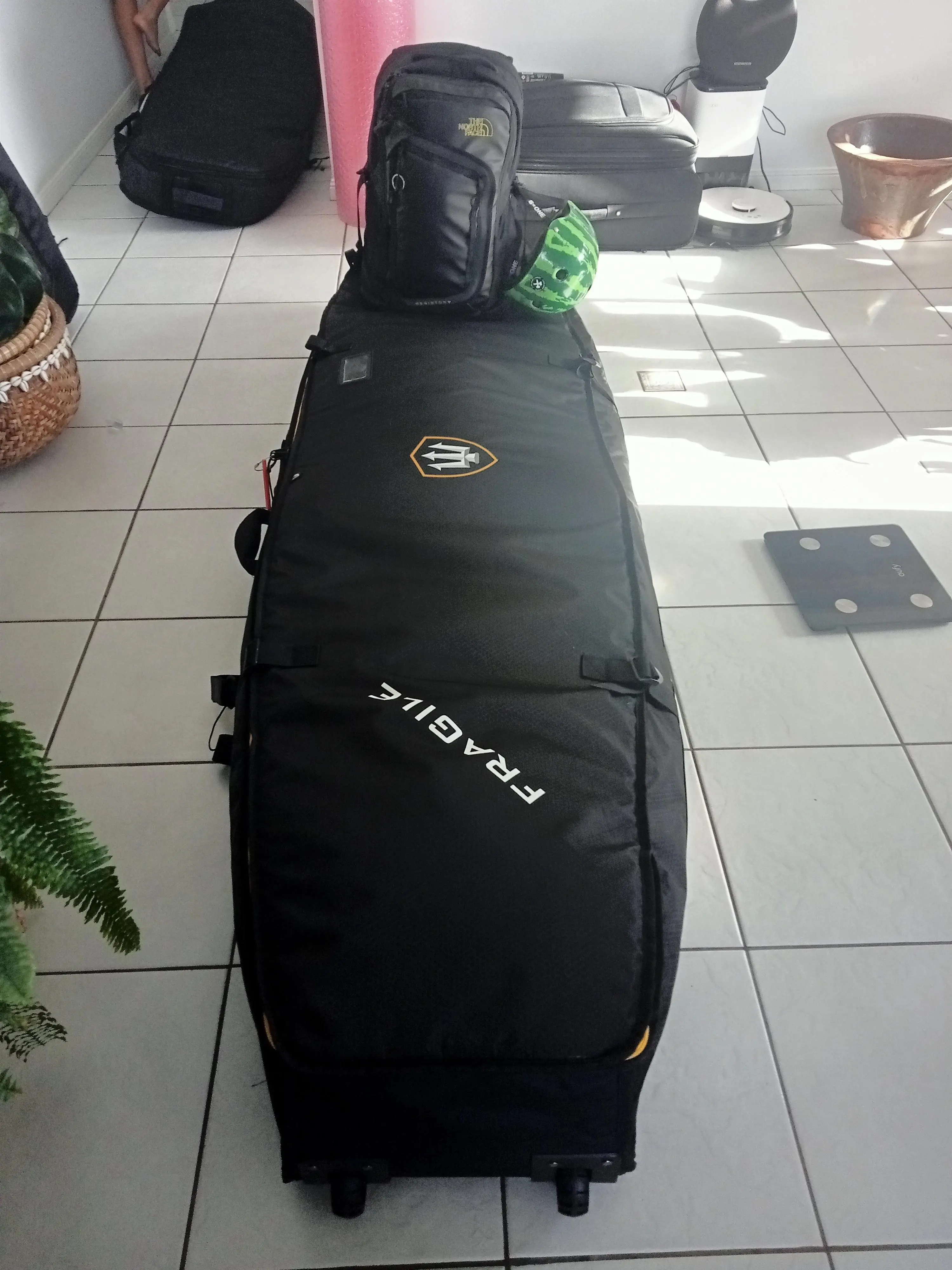 Missus MOM said MOM couldn't fit all his shit in a 40 liter bag for two months in Europe and West Africa....   hold my beer.
