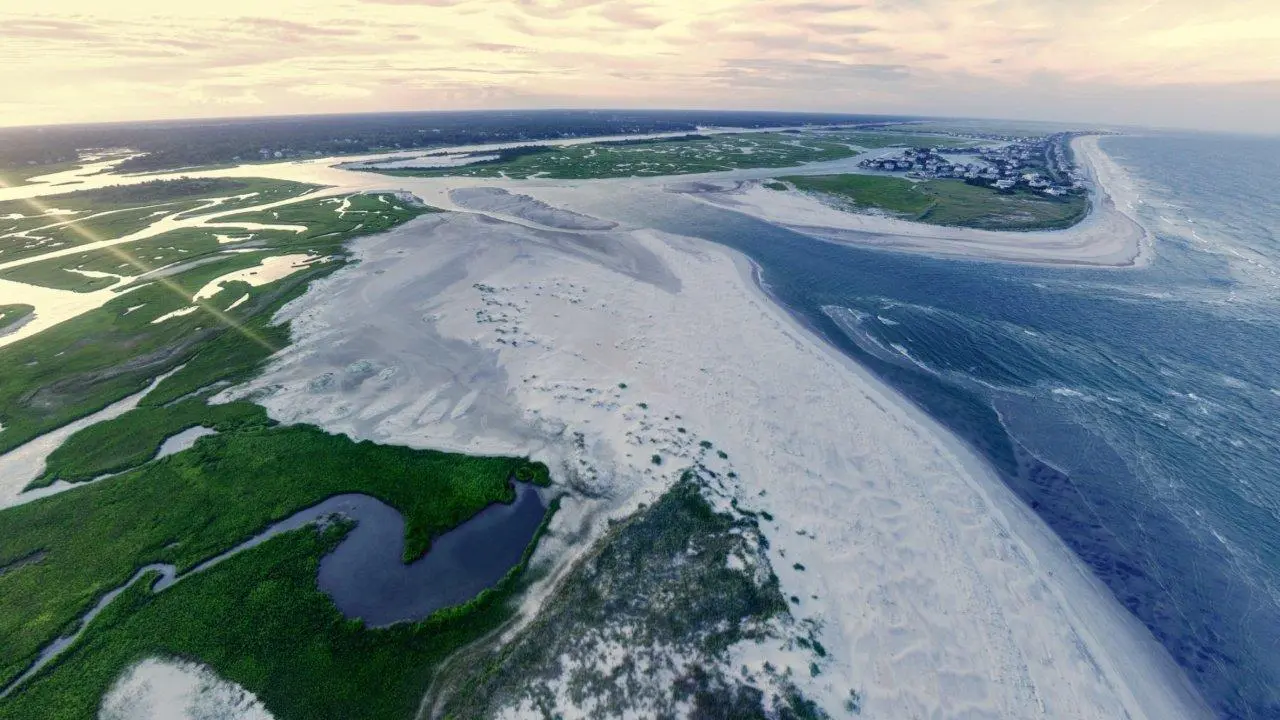 🌐 Mason's Inlet in Wrightsville Beach, North Carolina, USA