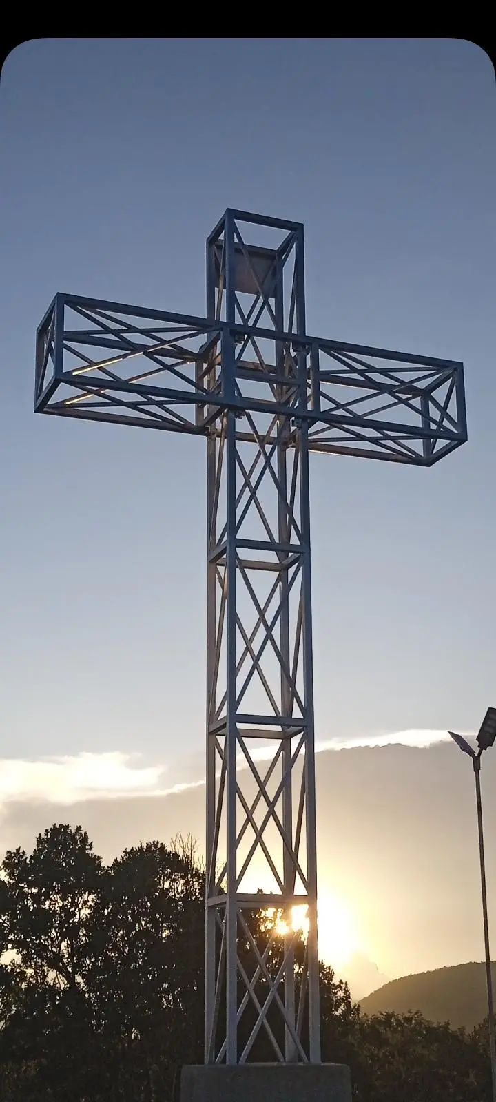 Good morning to you. 
@DeSocialWorld 
It's a moment to remember you my friends ...
So how r you doing all??
I am busy with my works so I cannot stay engaged with you  these days. 