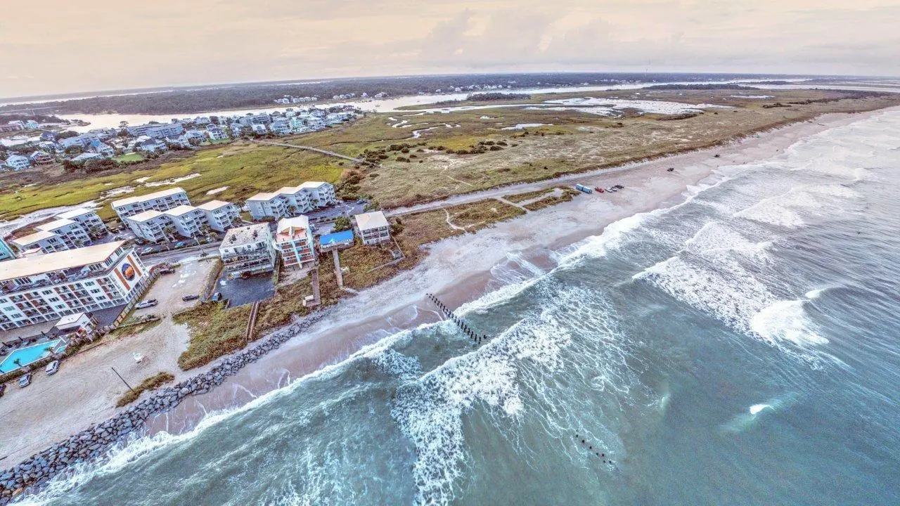 🌐 Freeman Park before Beach Nourishment, Carolina Beach, NC, USA