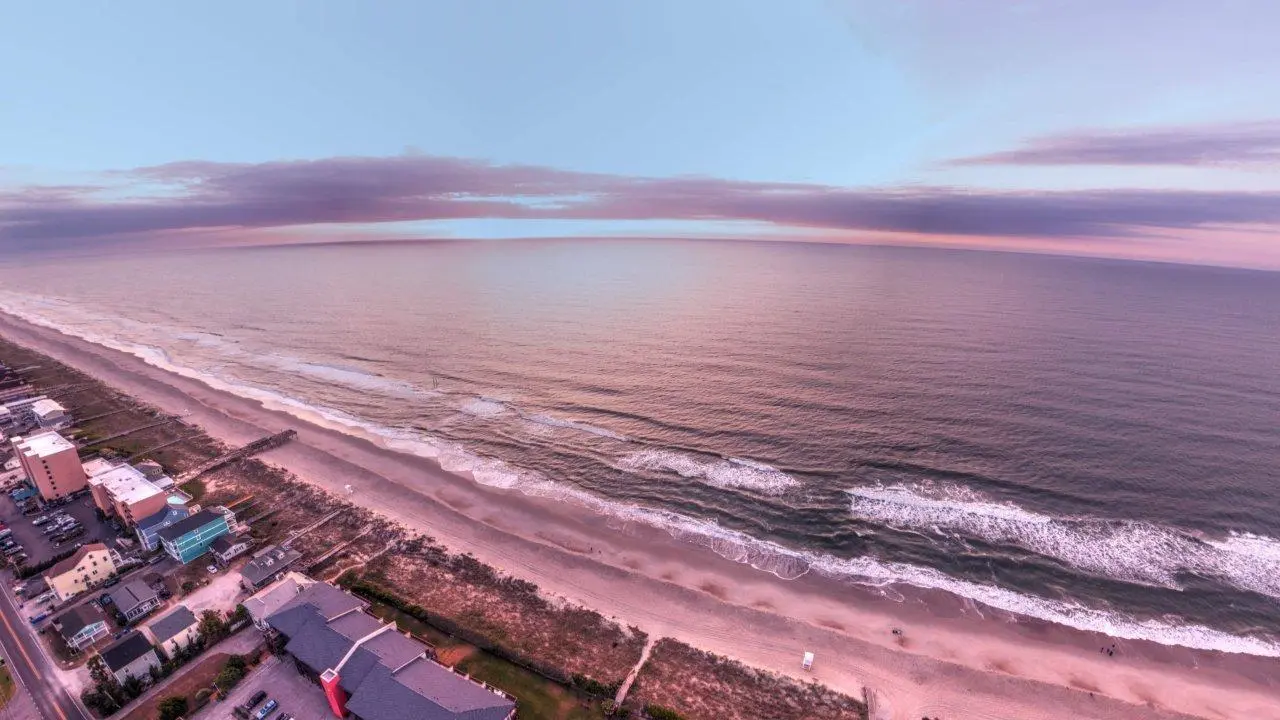🌐 Sunrise at Ocean Blvd in Carolina Beach, North Carolina, USA